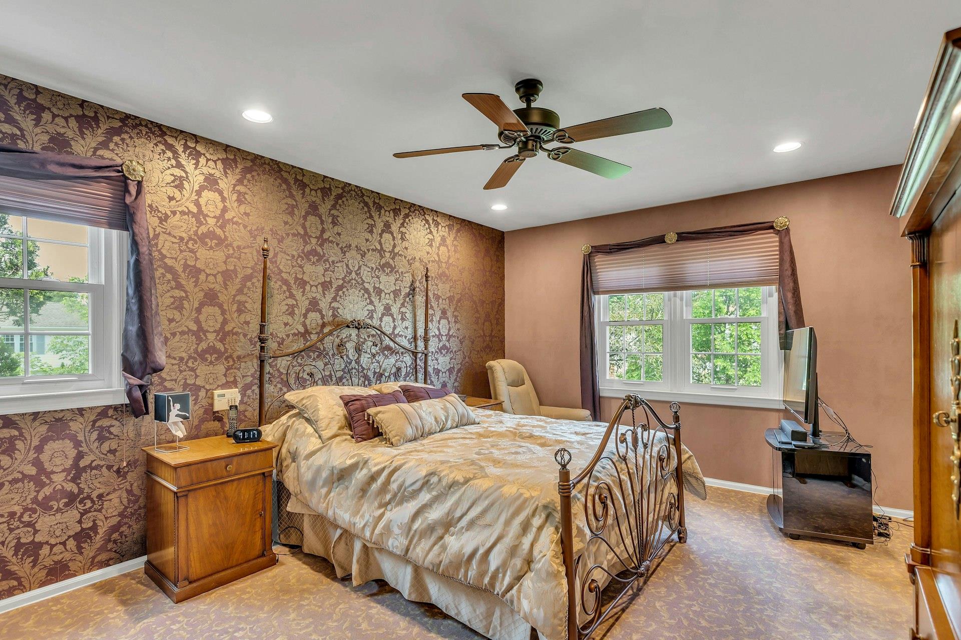 28 Bradford Road, Plainview, New York image 20
