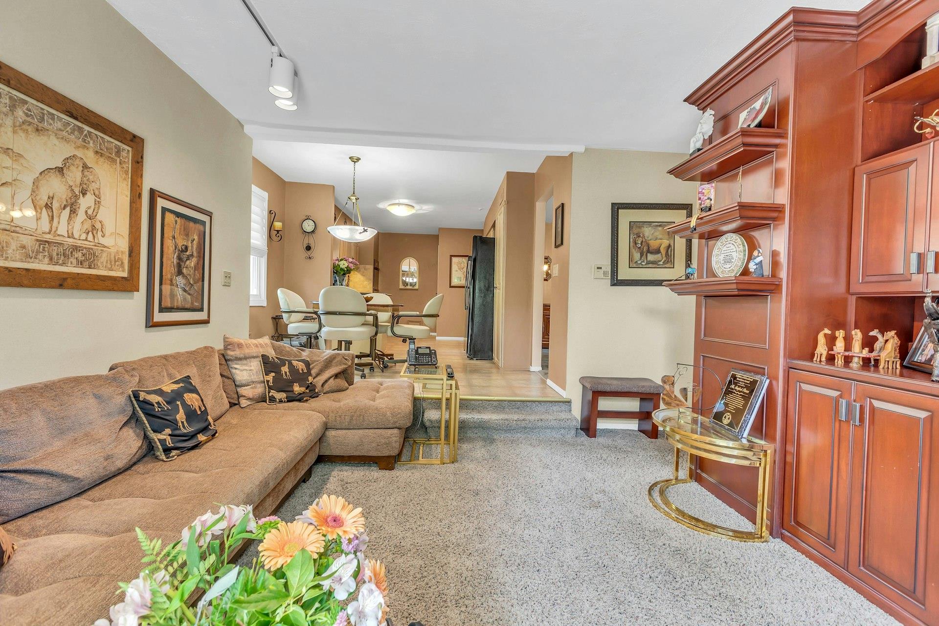 28 Bradford Road, Plainview, New York image 18