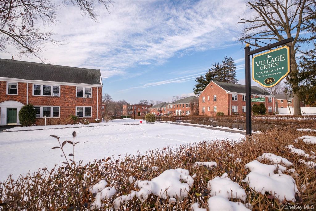 Photo of 95 N Broadway #D1-5, White Plains, NY 10603 (MLS # 952212)