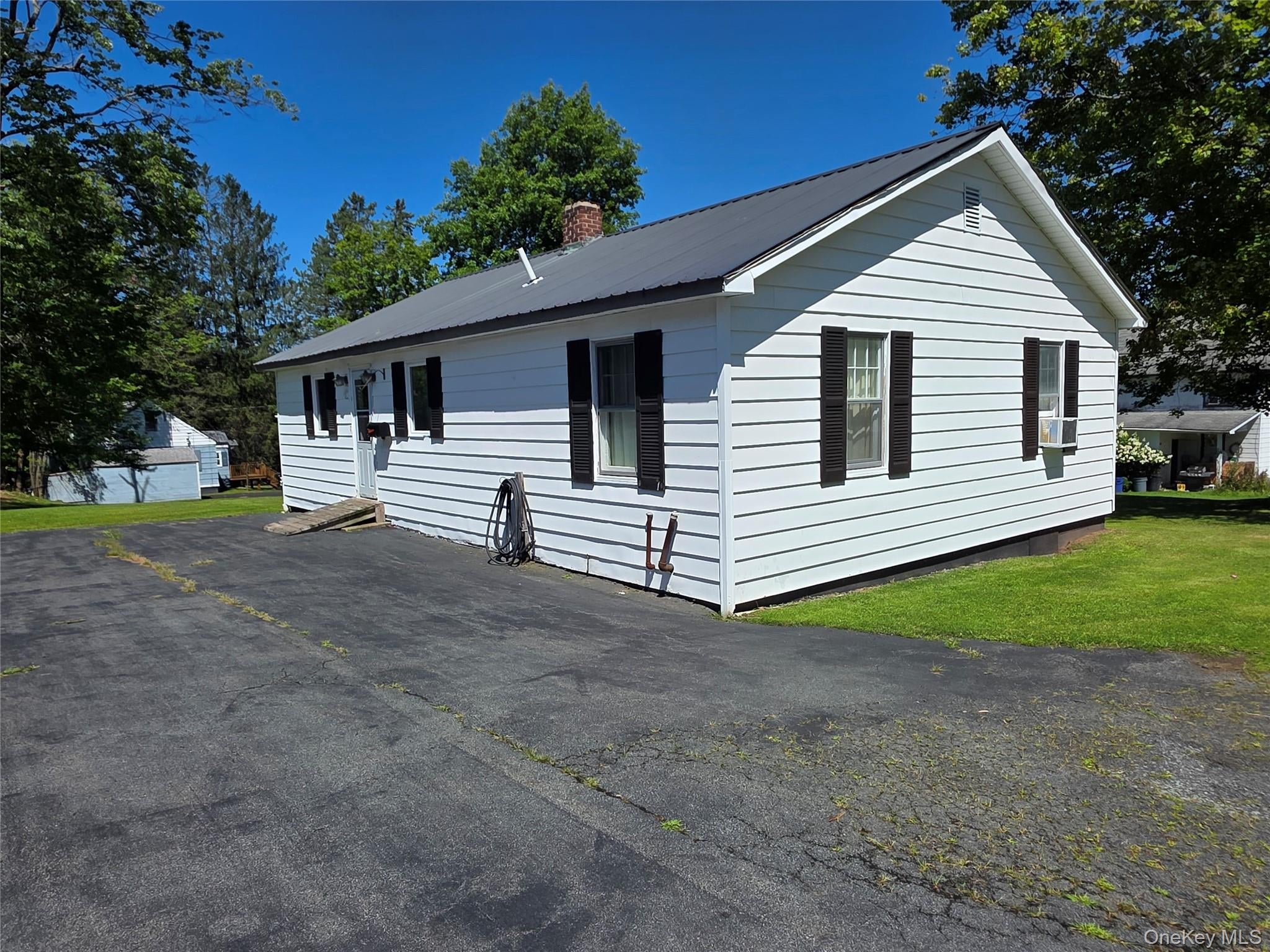 12 Winthrop Avenue