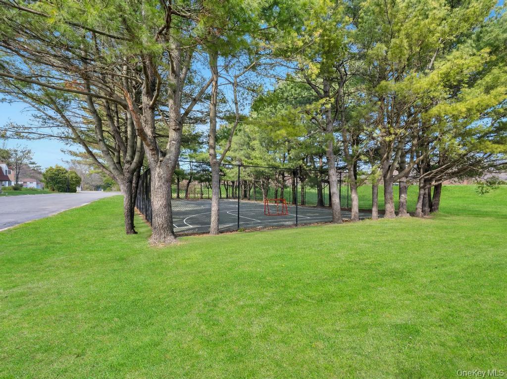 109 Pointe Circle S 109