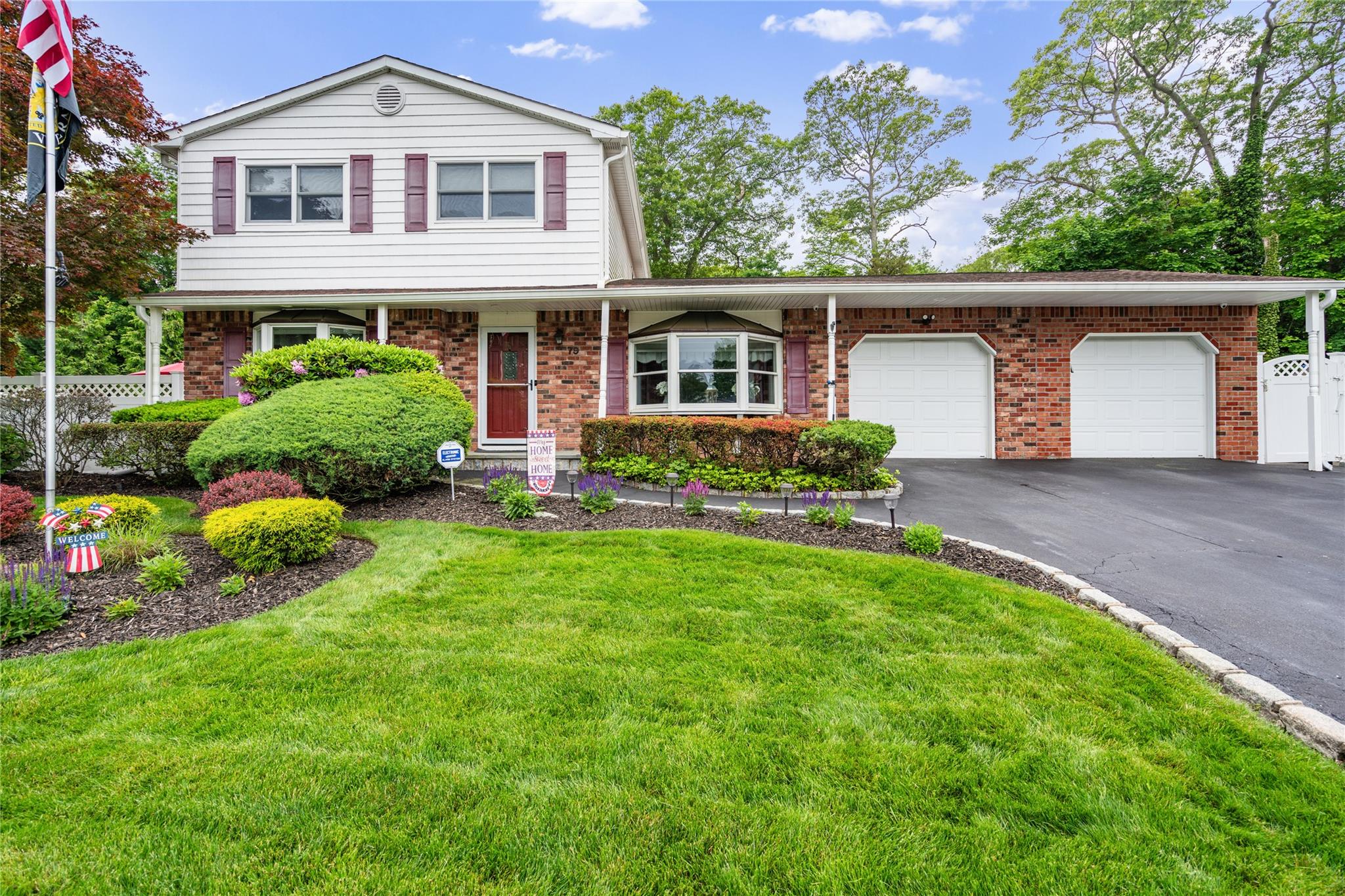 79 Birch Street, Lake Grove, New York image 1