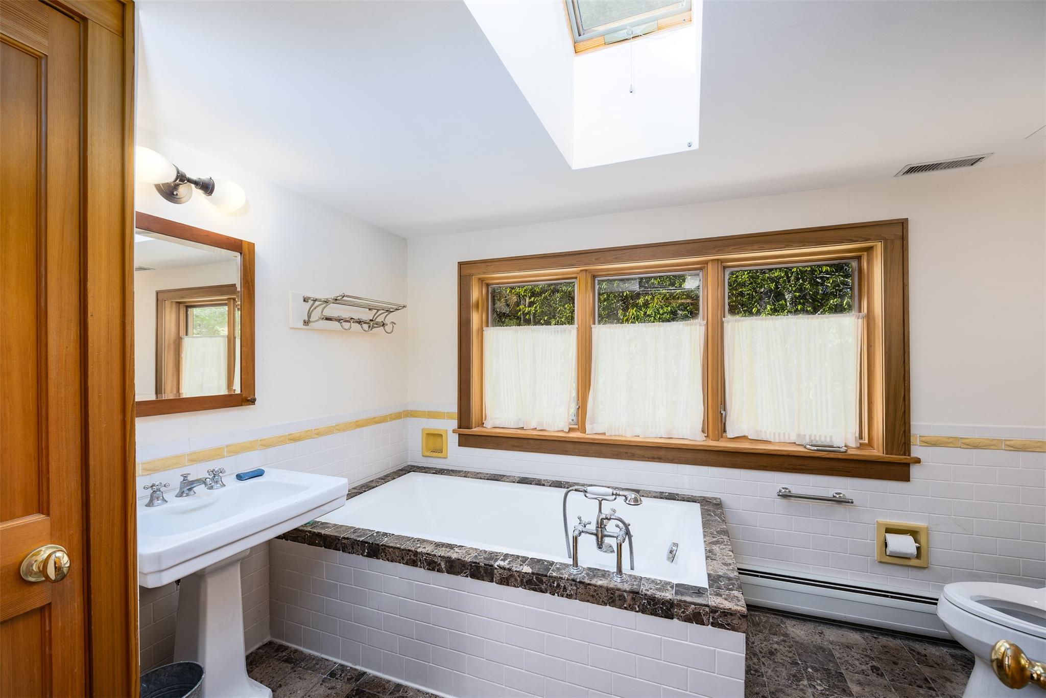 11 Louie Way, Woodstock, New York image 19