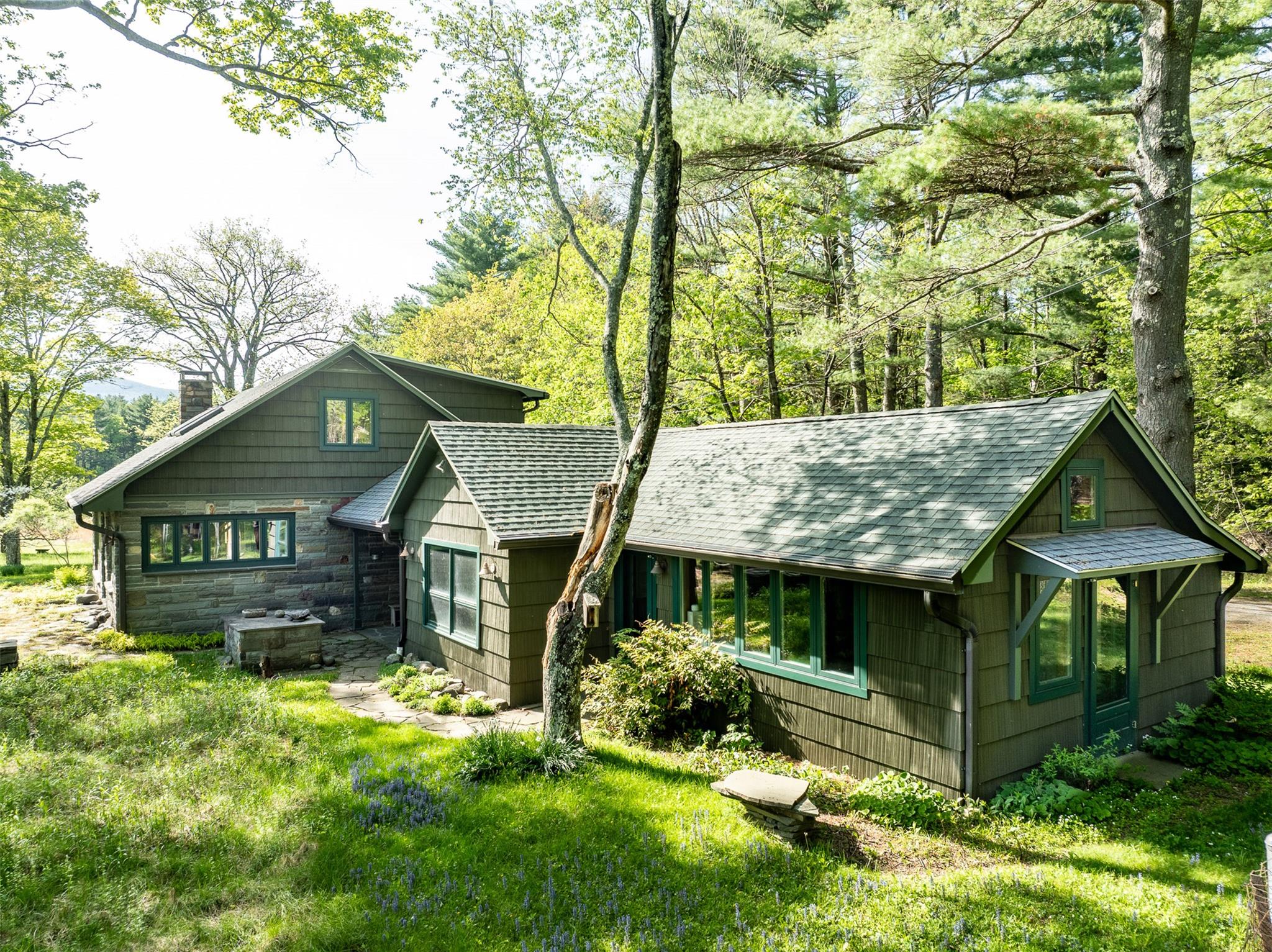 11 Louie Way, Woodstock, New York image 1