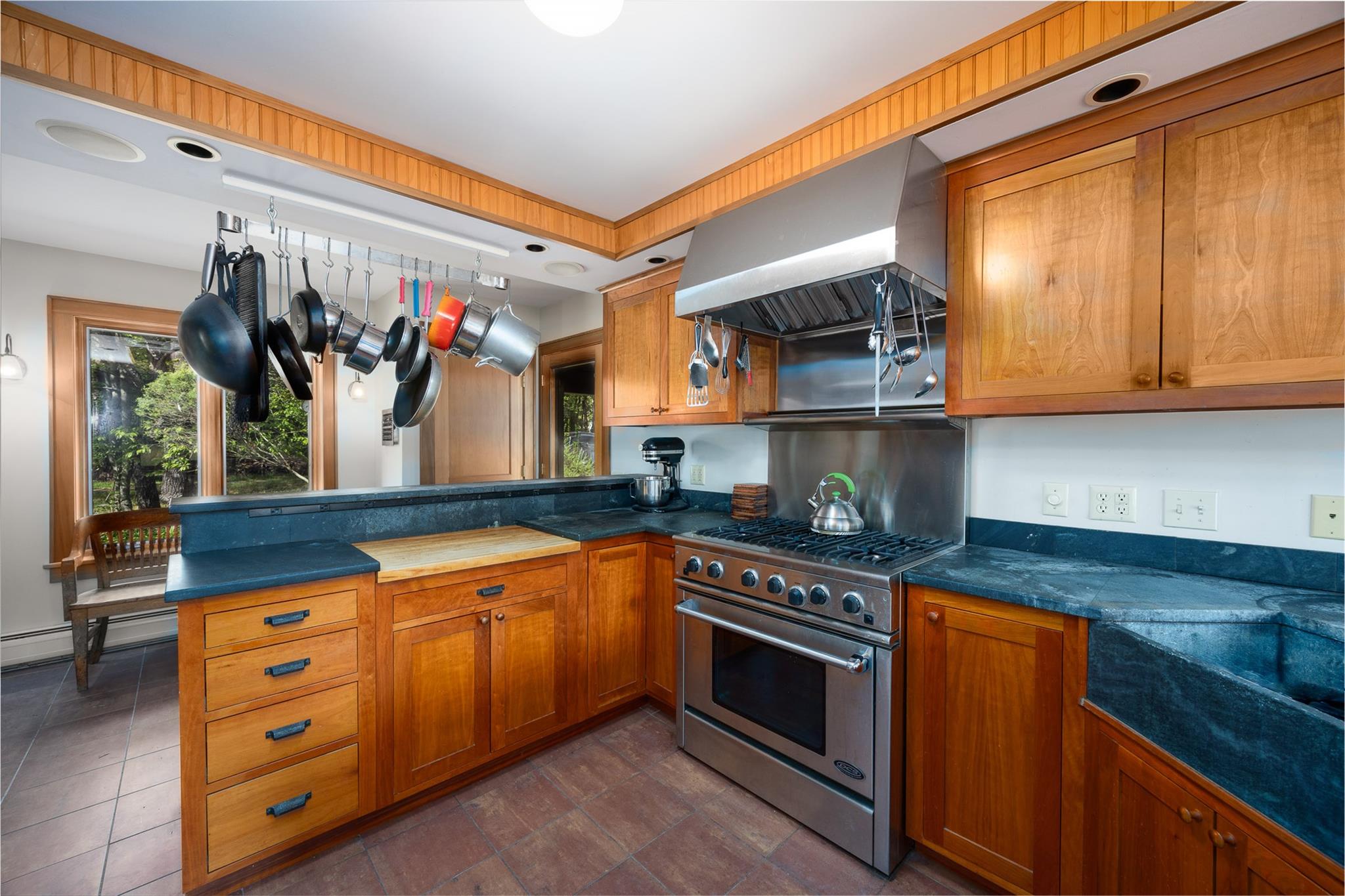 11 Louie Way, Woodstock, New York image 11