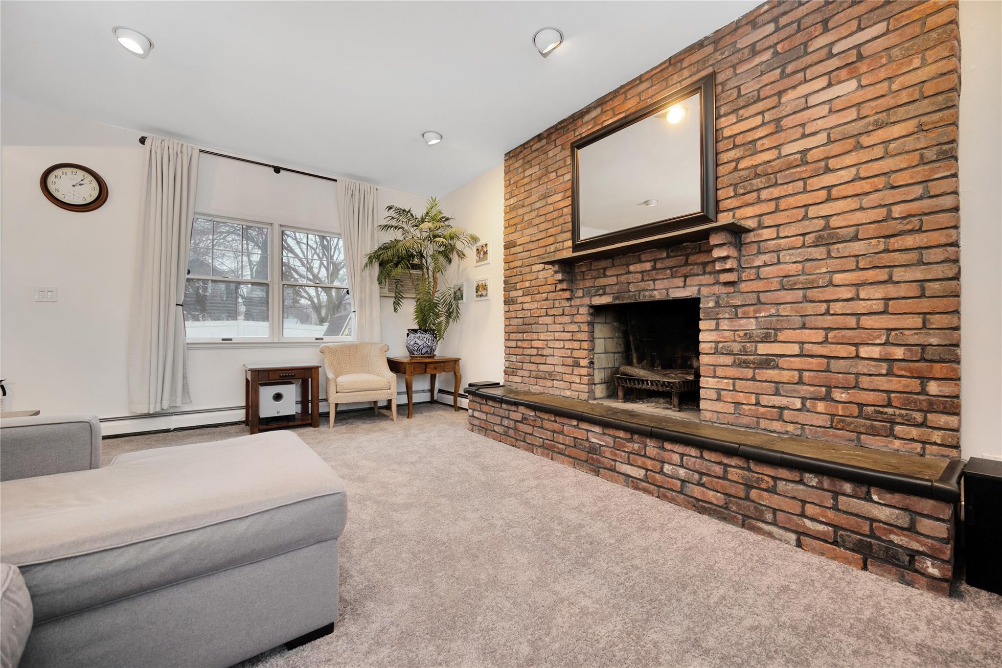 1493 N Meadow Road, Merrick, New York image 17