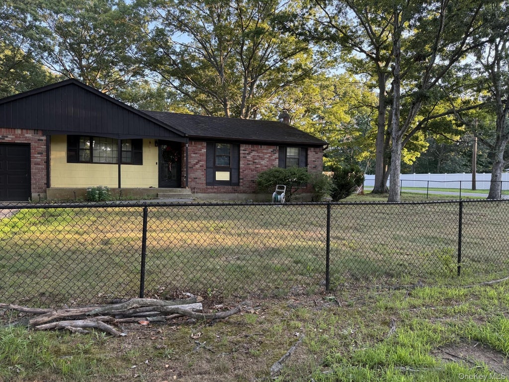 Photo of 44 Plum Street, Central Islip, NY 11722 (MLS # 1040162)