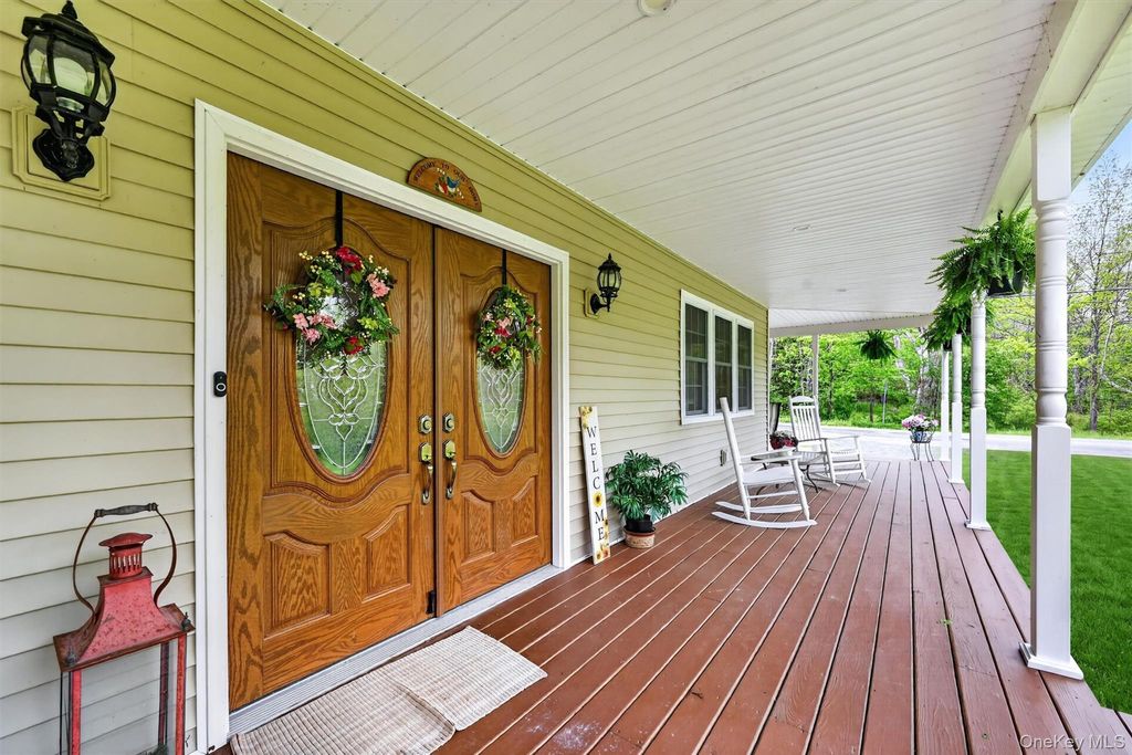 Photo of 5 Decker Drive, Middletown, NY 10940 (MLS # 999526)