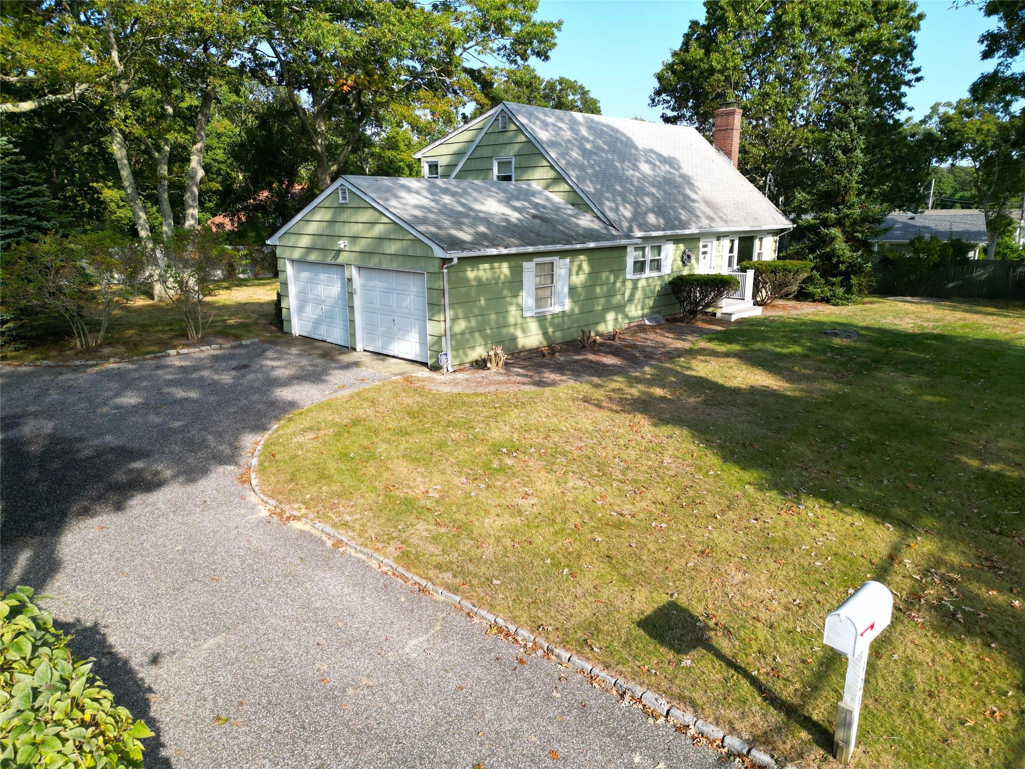 Aspatuck Road, Westhampton Beach, Hamptons, NY - 3 Bedrooms  
2 Bathrooms - 