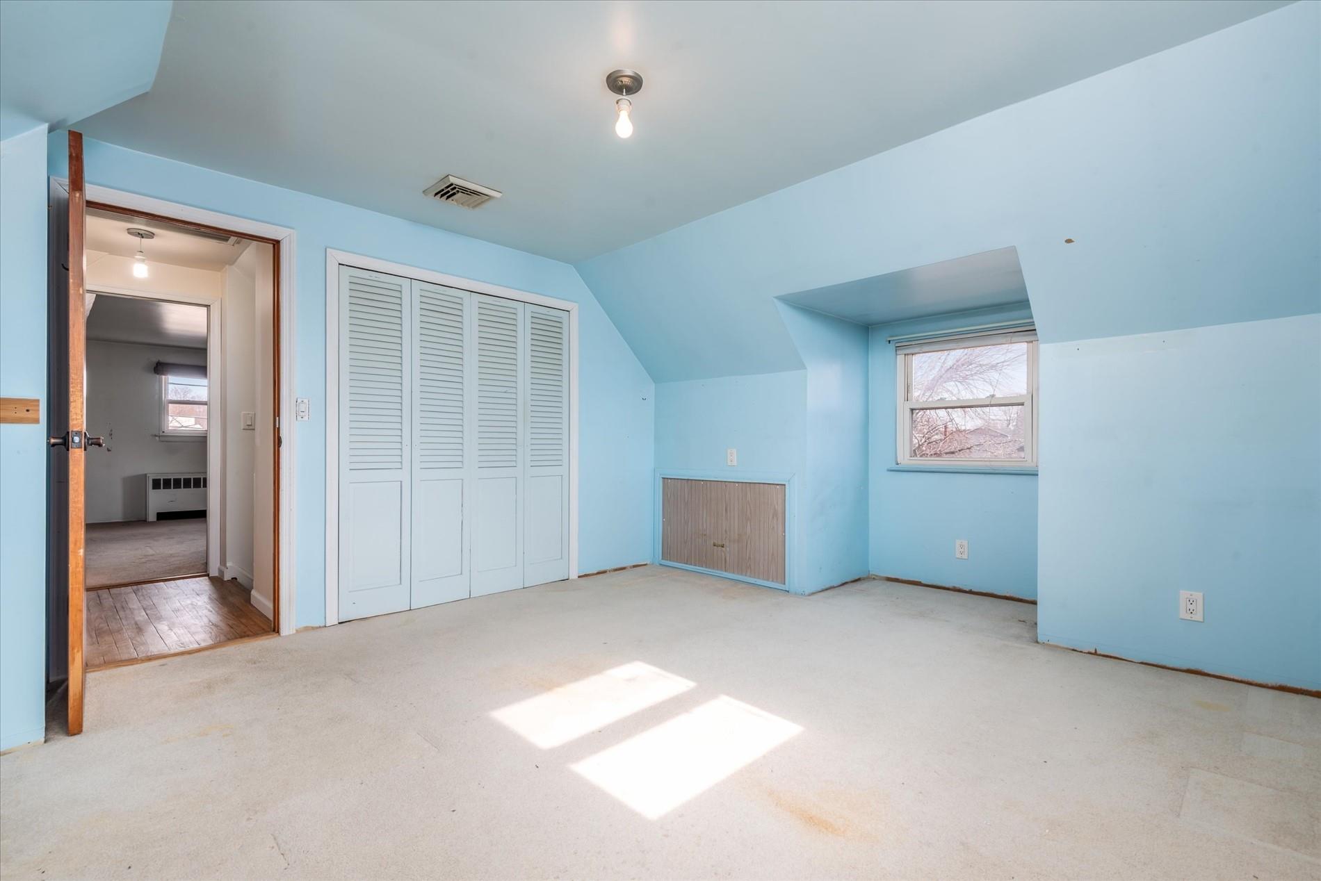 82 Manor Street, Plainview, New York image 17