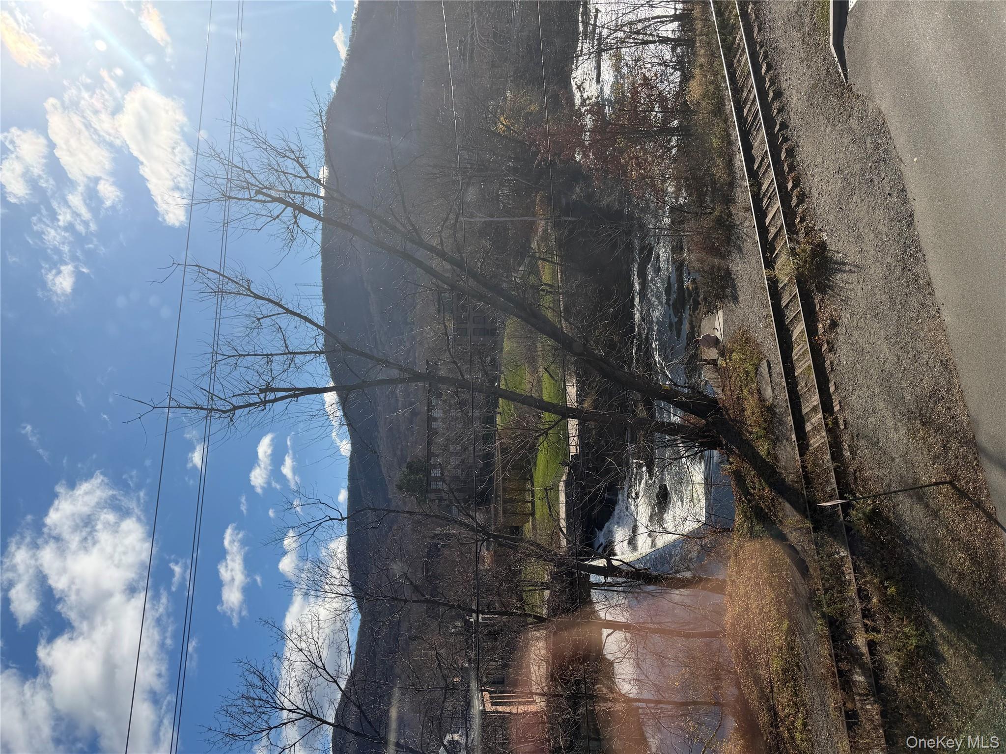 Beacon, New York 12508, United States, 1 Bedroom Bedrooms, ,1 BathroomBathrooms,Residential,Active,249515