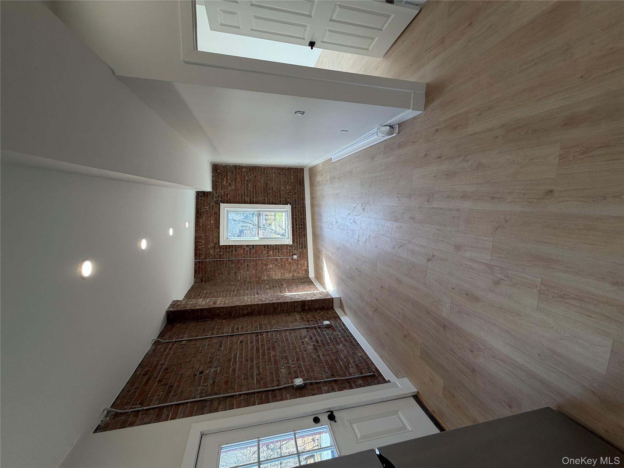 Beacon, New York 12508, United States, 1 Bedroom Bedrooms, ,1 BathroomBathrooms,Residential,Active,249515