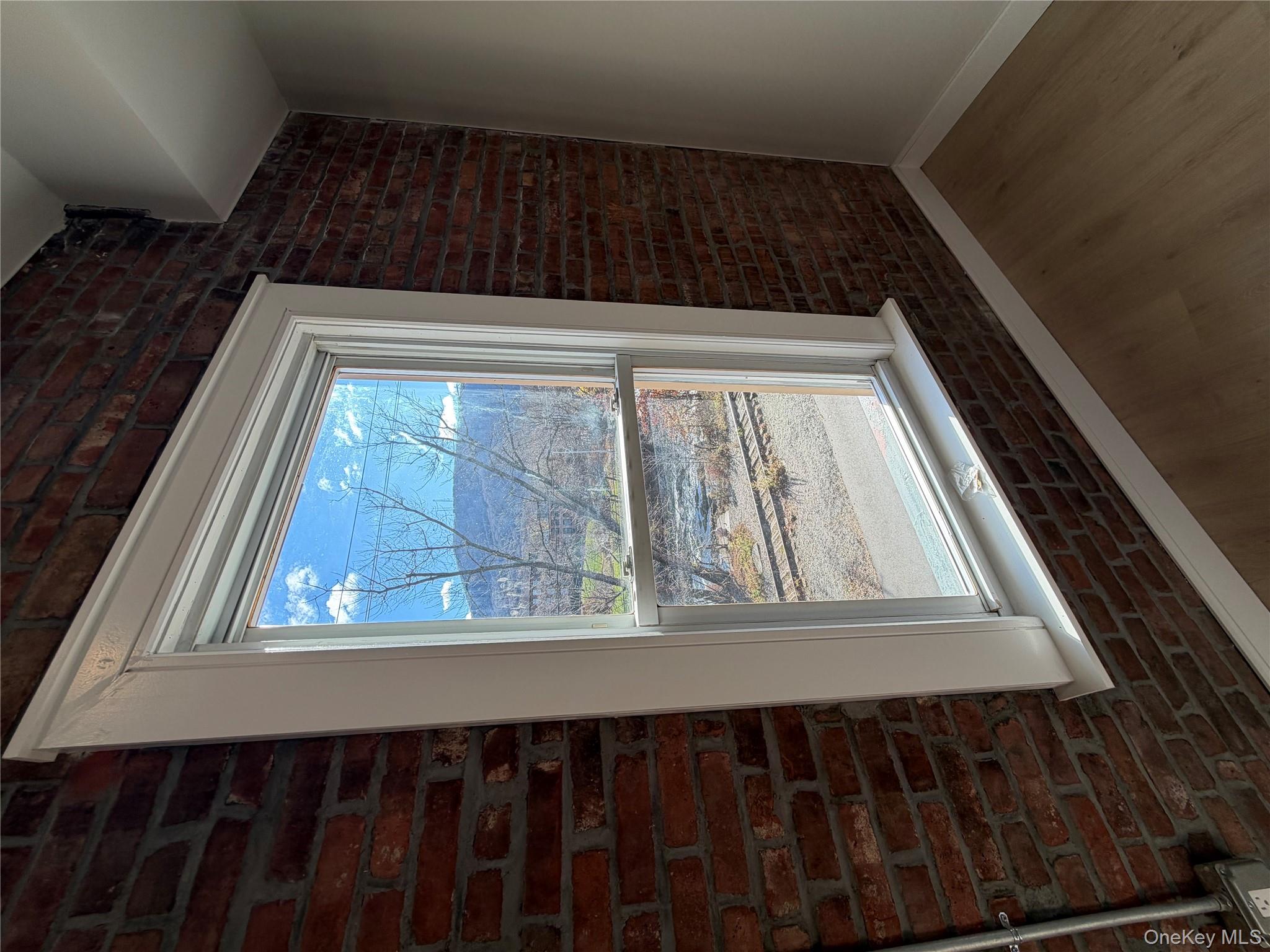 Beacon, New York 12508, United States, 1 Bedroom Bedrooms, ,1 BathroomBathrooms,Residential,Active,249515