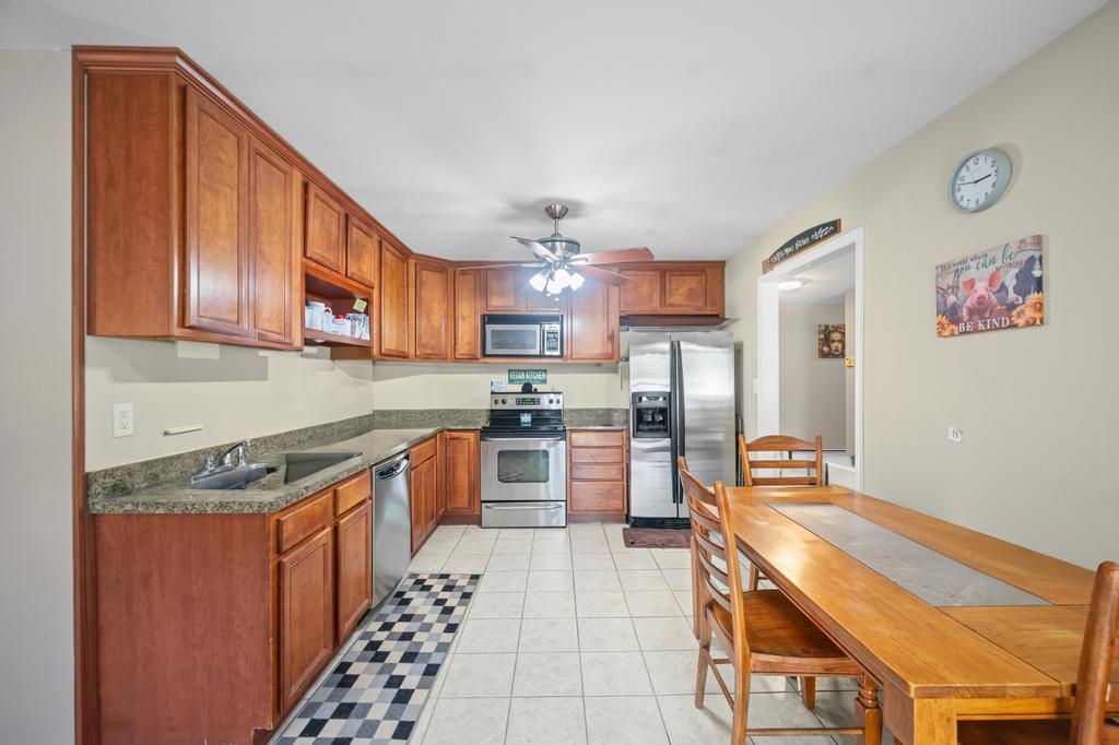 35 Timber Trail Lane, Medford, New York image 18