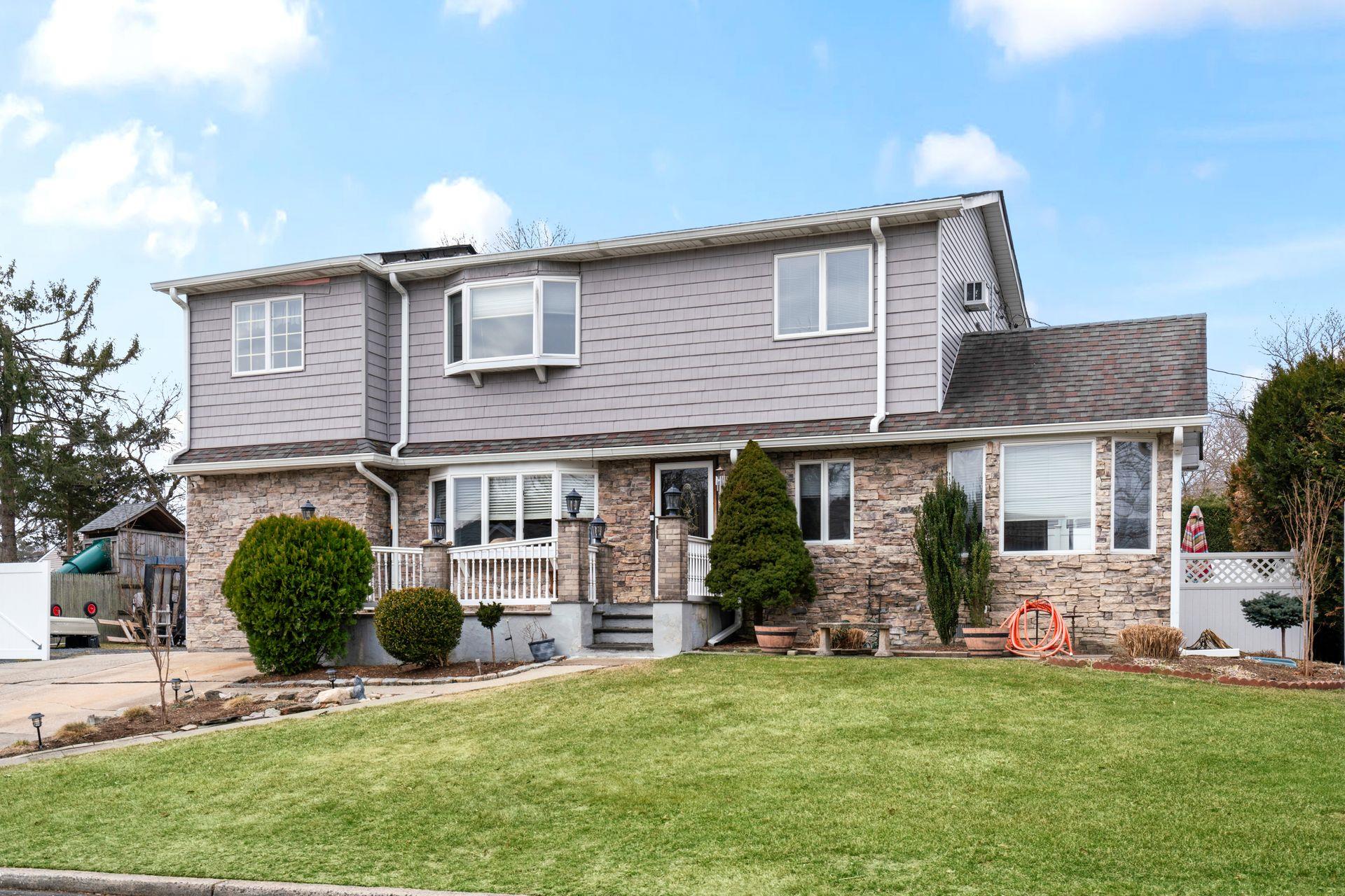 5 Sun Haven Lane, Commack, New York image 1