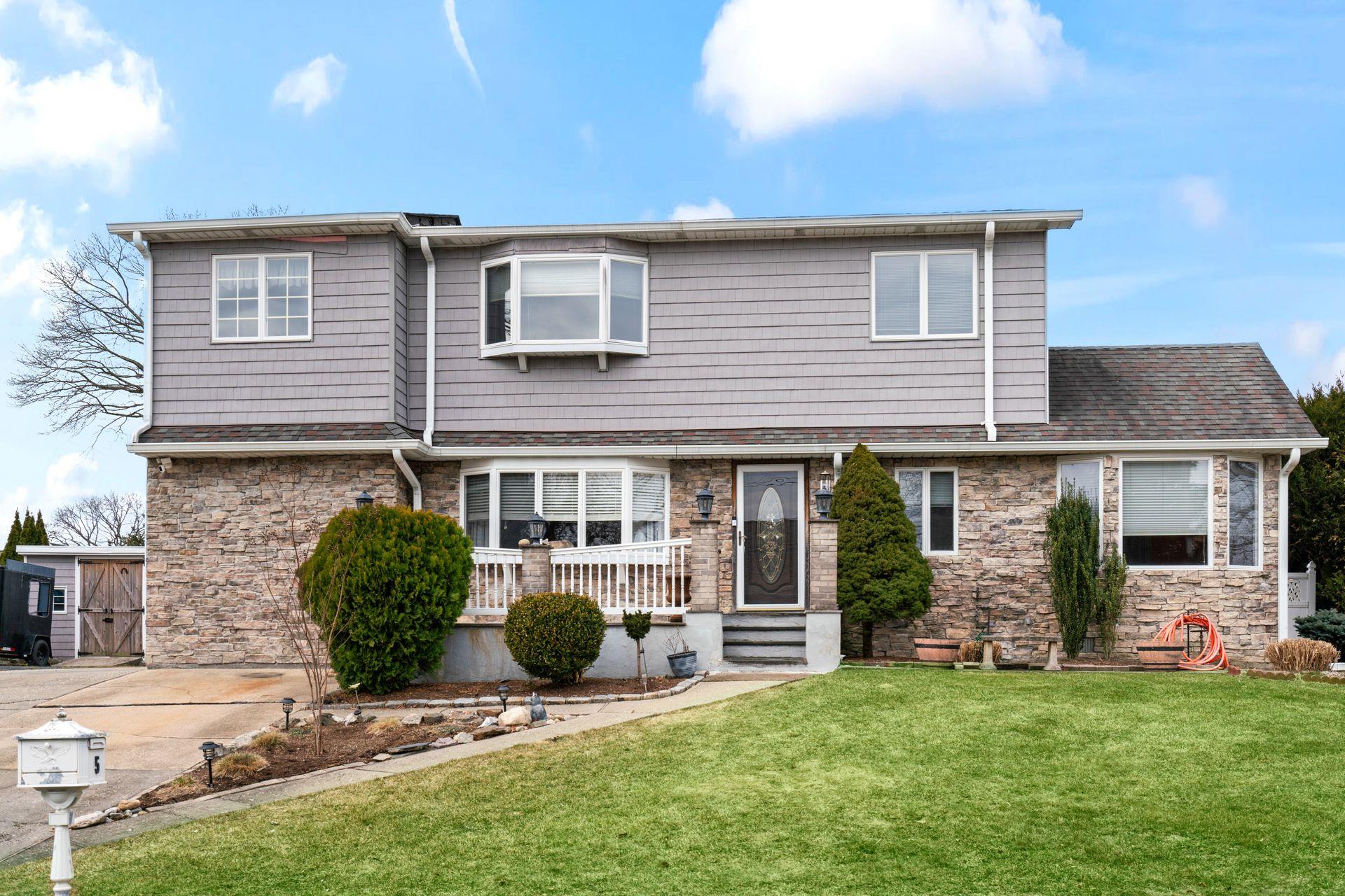 5 Sun Haven Lane, Commack, New York image 2