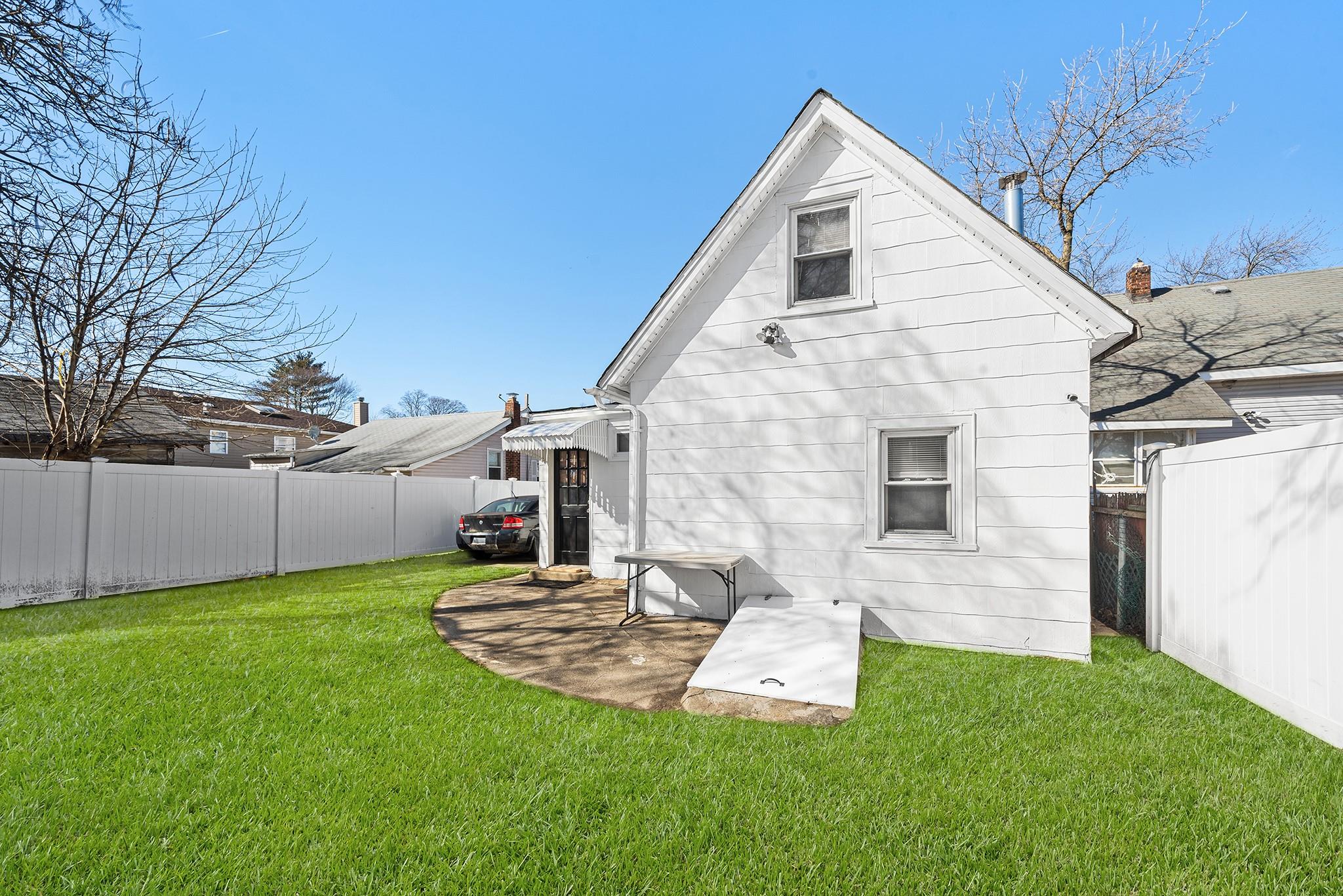 1005 Harrison Street, Uniondale, New York image 23