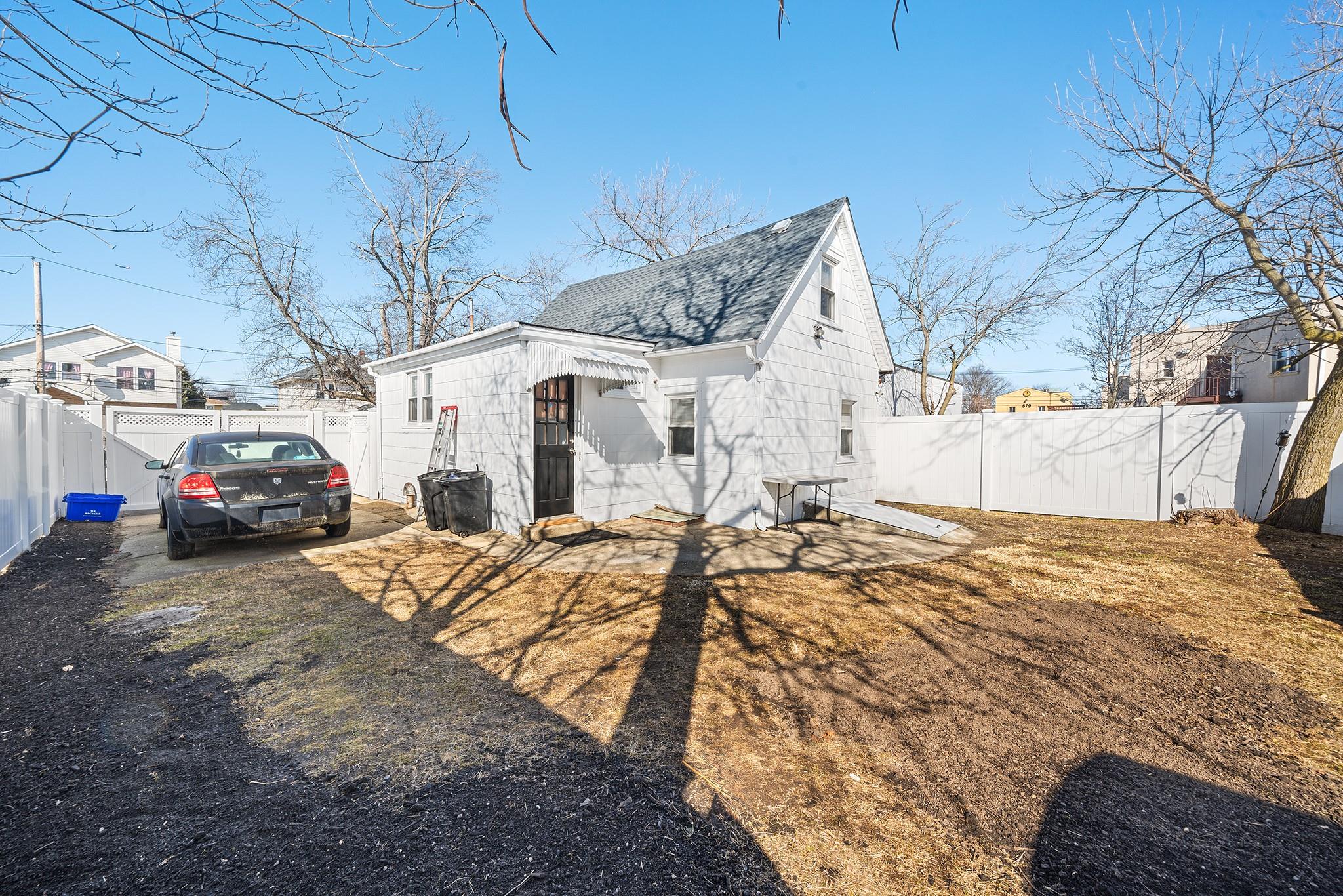 1005 Harrison Street, Uniondale, New York image 21