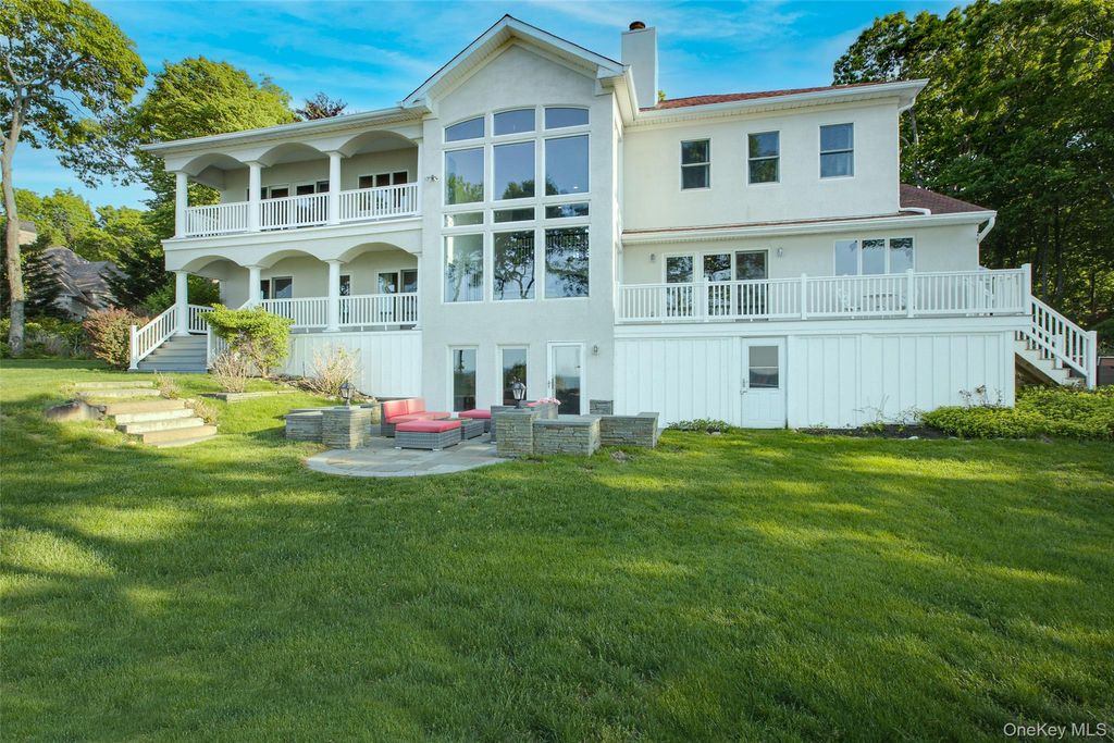 Photo of 15 Stephans Path, Port Jefferson, NY 11777 (MLS # 926947)