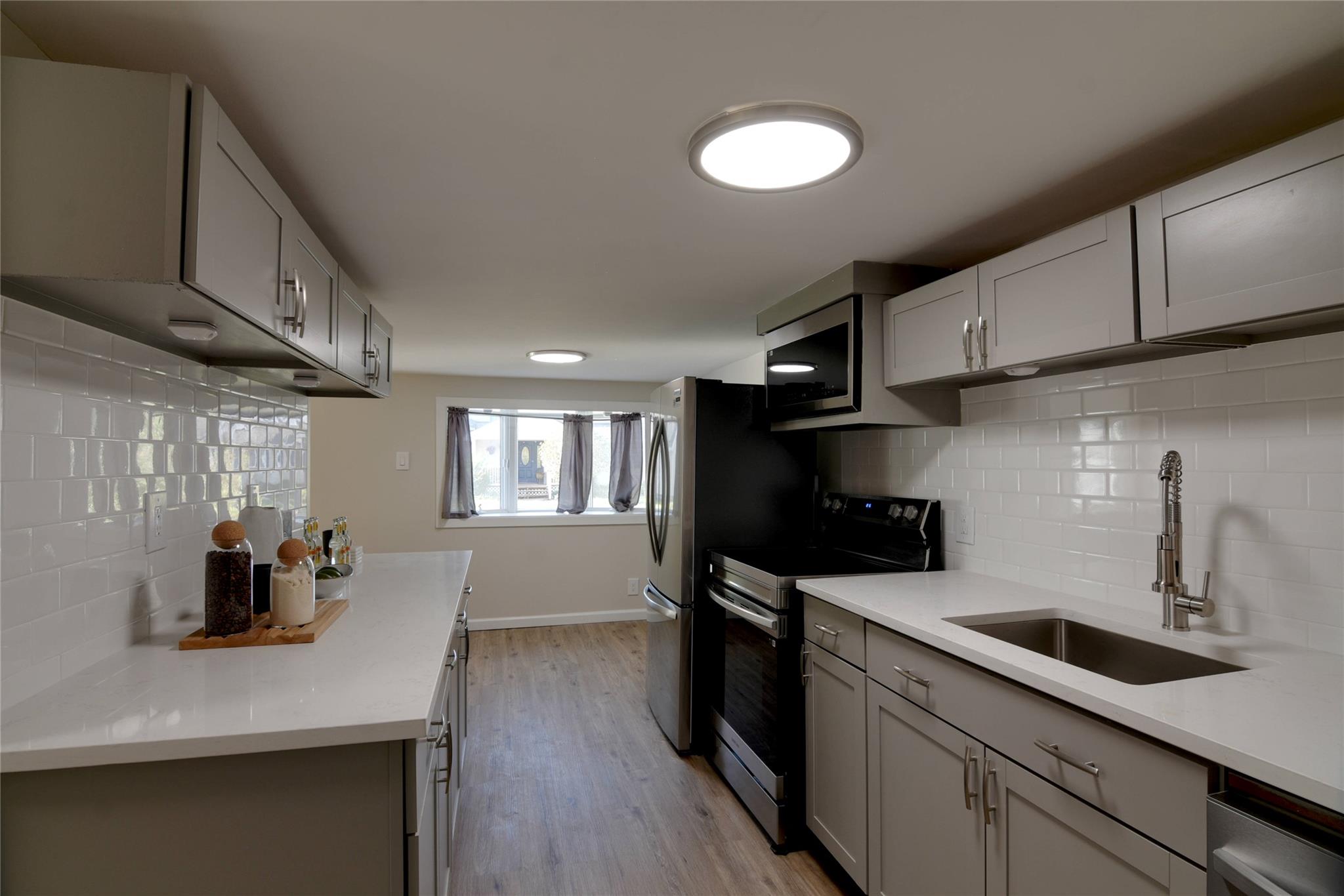 18 Cedar Road, Mastic Beach, New York image 5