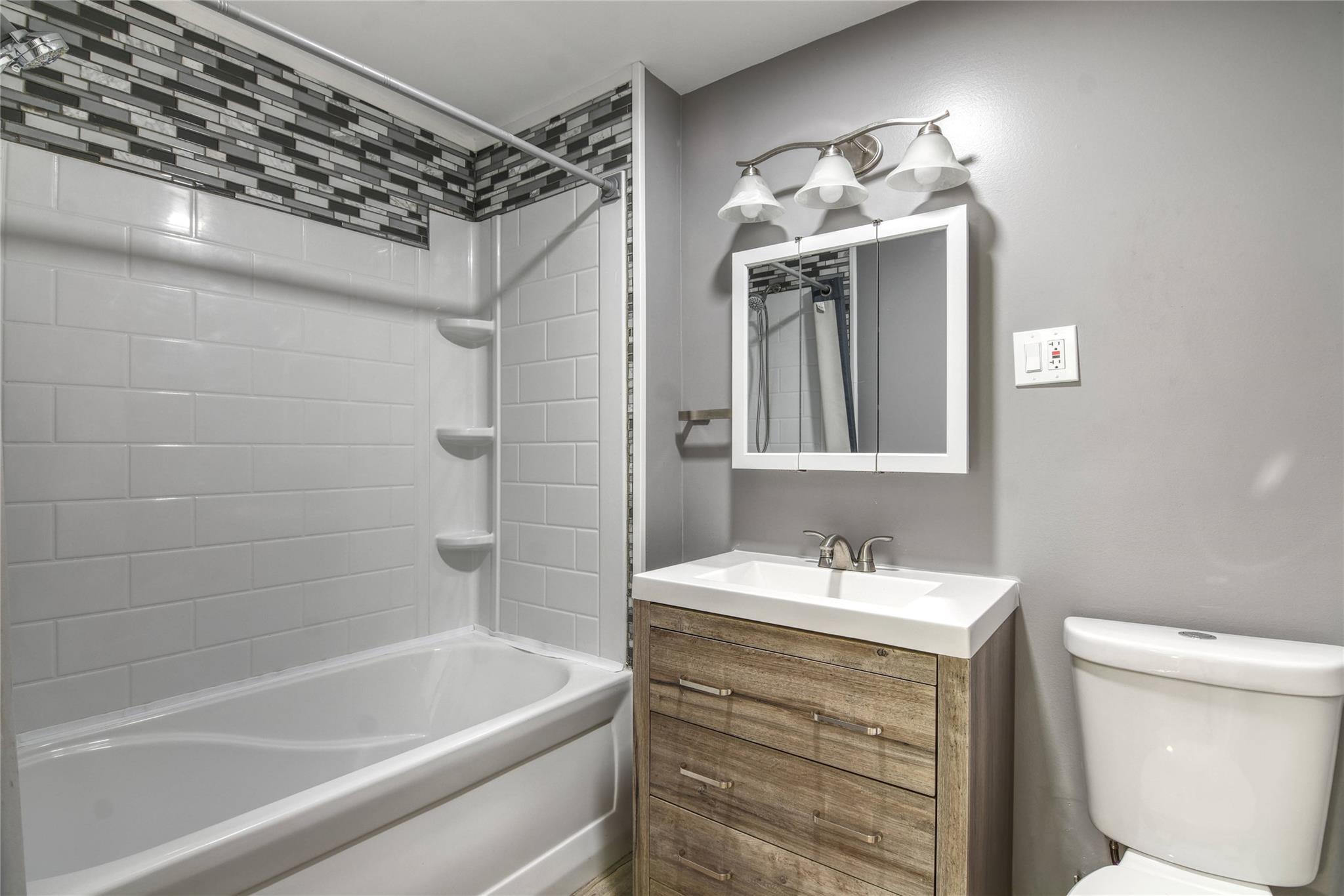 18 Cedar Road, Mastic Beach, New York image 18