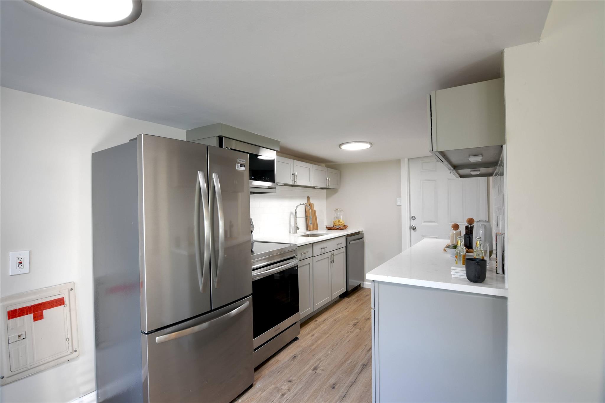 18 Cedar Road, Mastic Beach, New York image 3