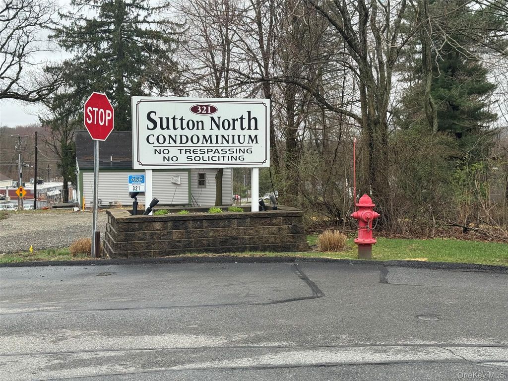 Photo of 321 Titusville Road #E91, Poughkeepsie, NY 12603 (MLS # 979931)