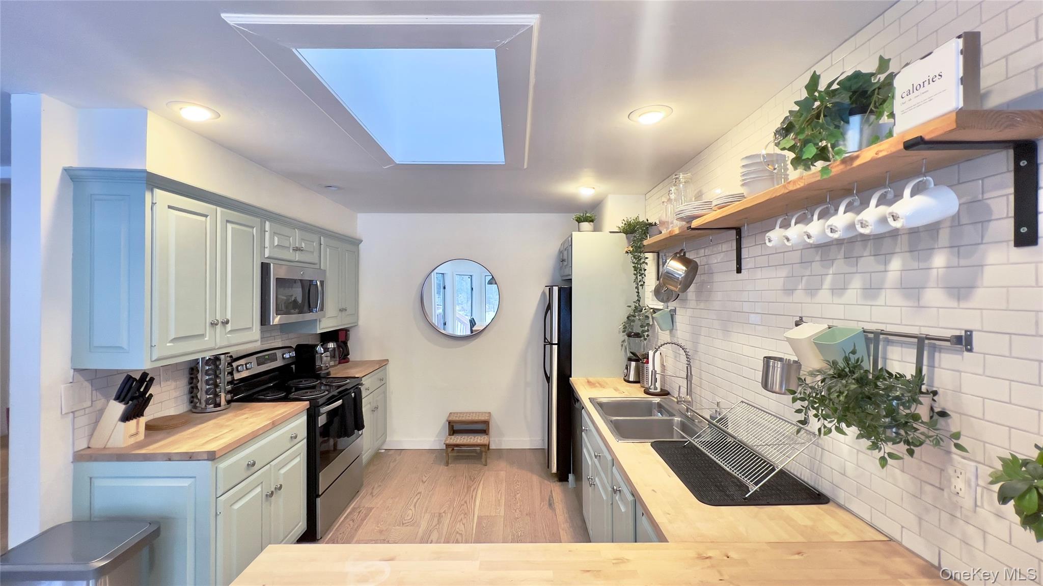 471 Horseshoe Lake Road