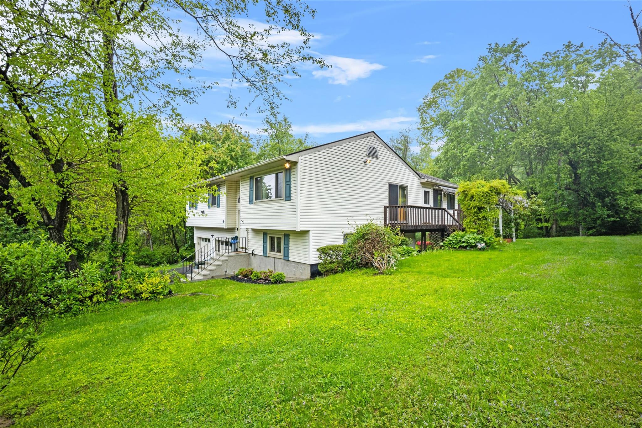 22 Muscoot Road N