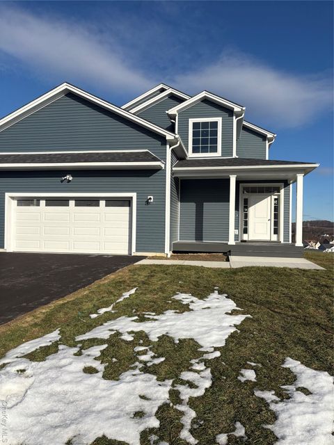 Apartment For Sale - 34 Dartmouth Drive<br/> Poughkeepsie, NY 12603