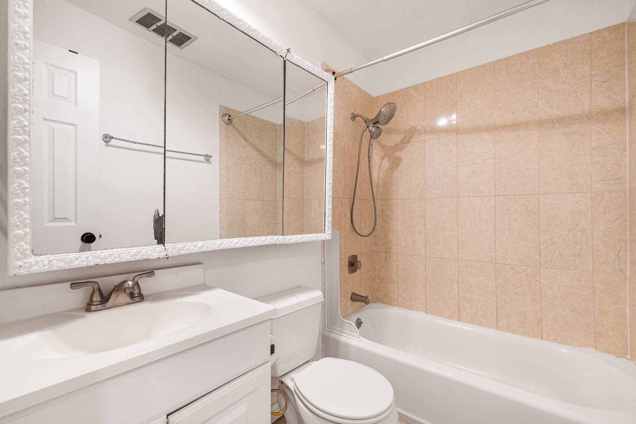925 Sierra Vista Lane, Valley Cottage, New York image 20