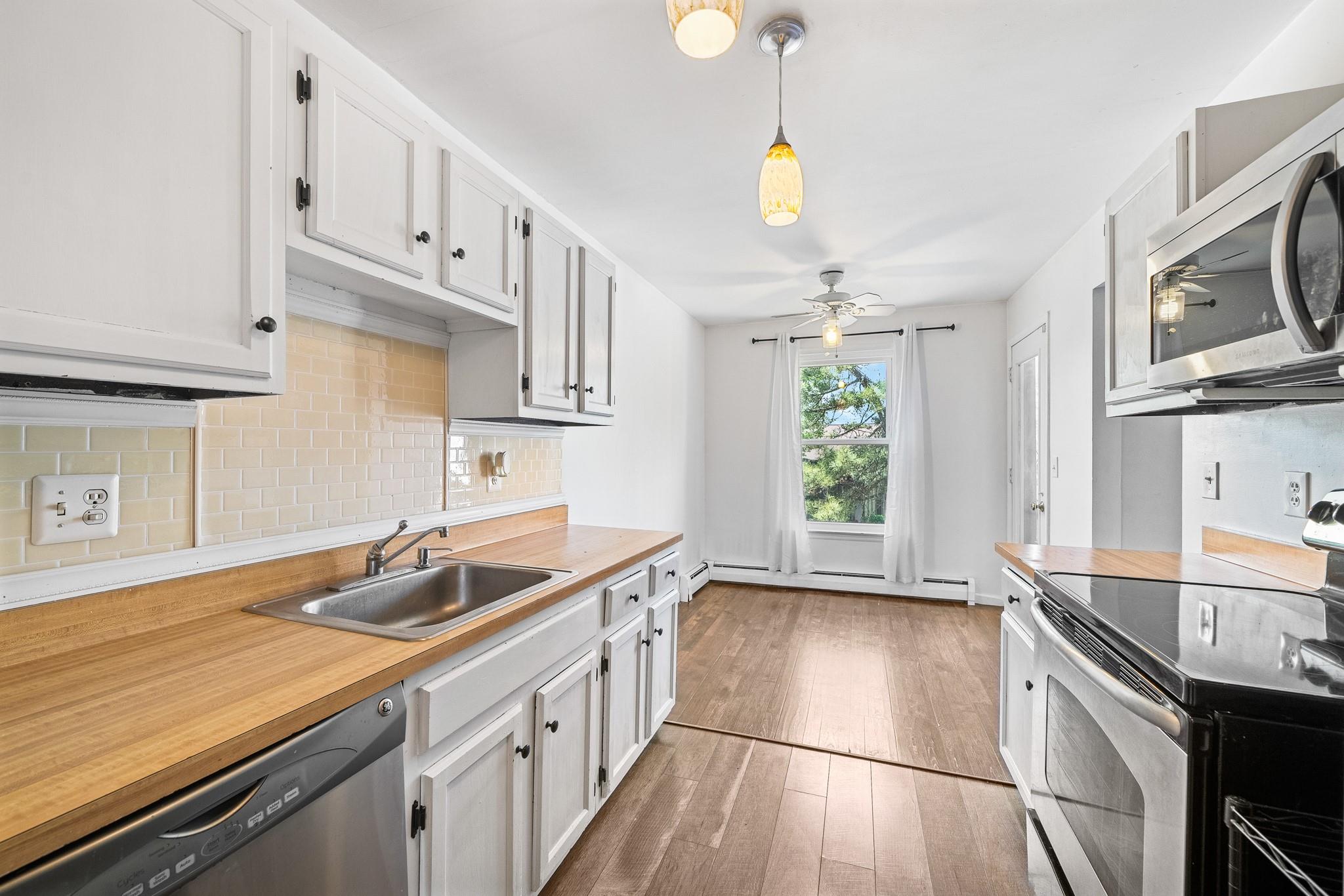 925 Sierra Vista Lane, Valley Cottage, New York image 4