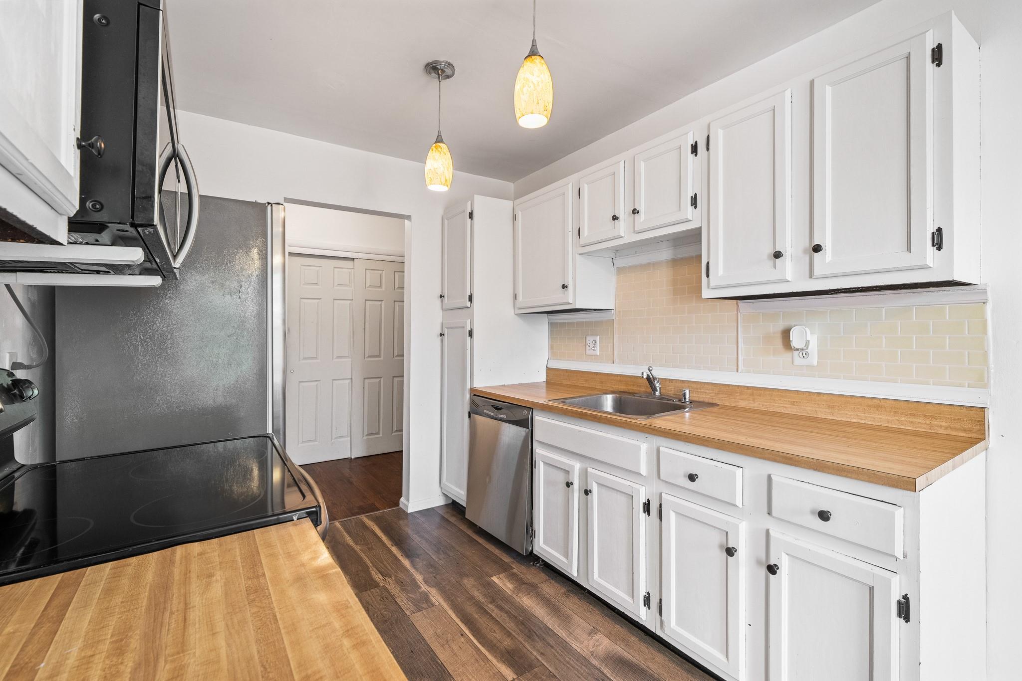 925 Sierra Vista Lane, Valley Cottage, New York image 6