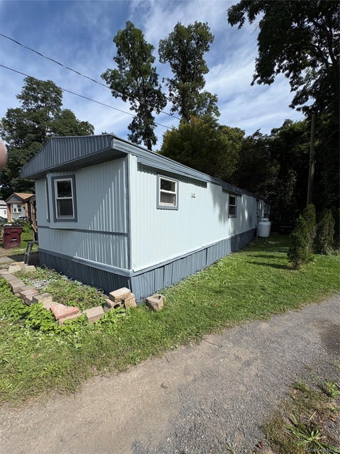 Mobile Home For Sale - 112 Jefferson Heights #14<br/> Catskill, NY 12414