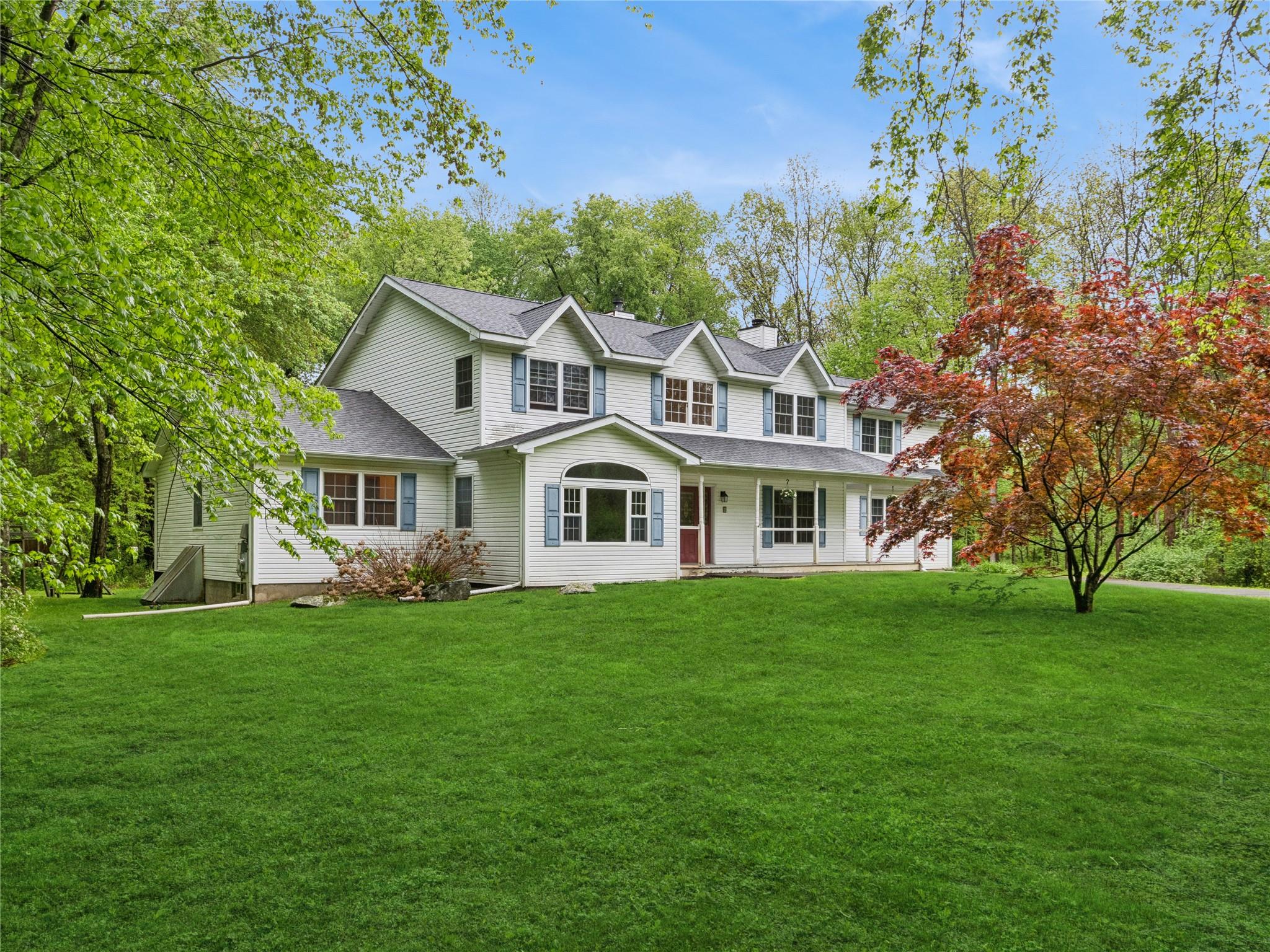 Creamery Road, Hopewell Junction, New York - 5 Bedrooms  
5 Bathrooms  
12 Rooms - 