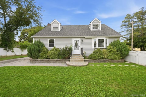 Homes For Sale - 85 Schleigel Boulevard<br/> Nassau County, South Farmingdale, NY 11735