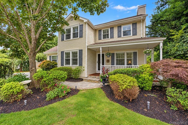 15 WINNECOMAC CIR, KINGS PARK, NY 11754 - Image c51df09ef5fd5824cfd4e8505b246ee3/2600011234