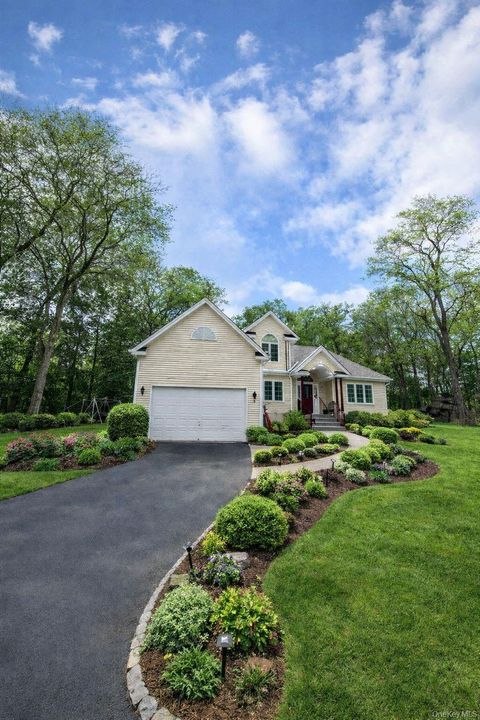 Homes For Sale - 535 Creek Road<br/> Poughkeepsie, NY 12601