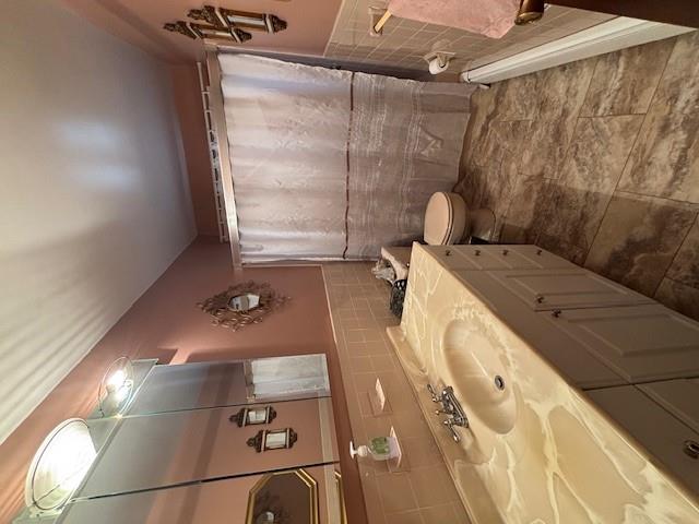 578 Beacon Avenue, Lindenhurst, New York image 10