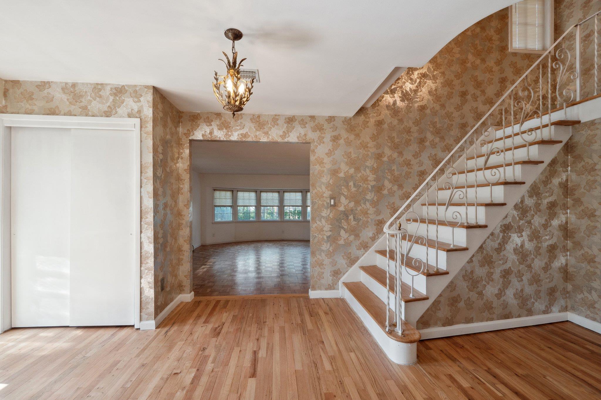 4 Penn Court