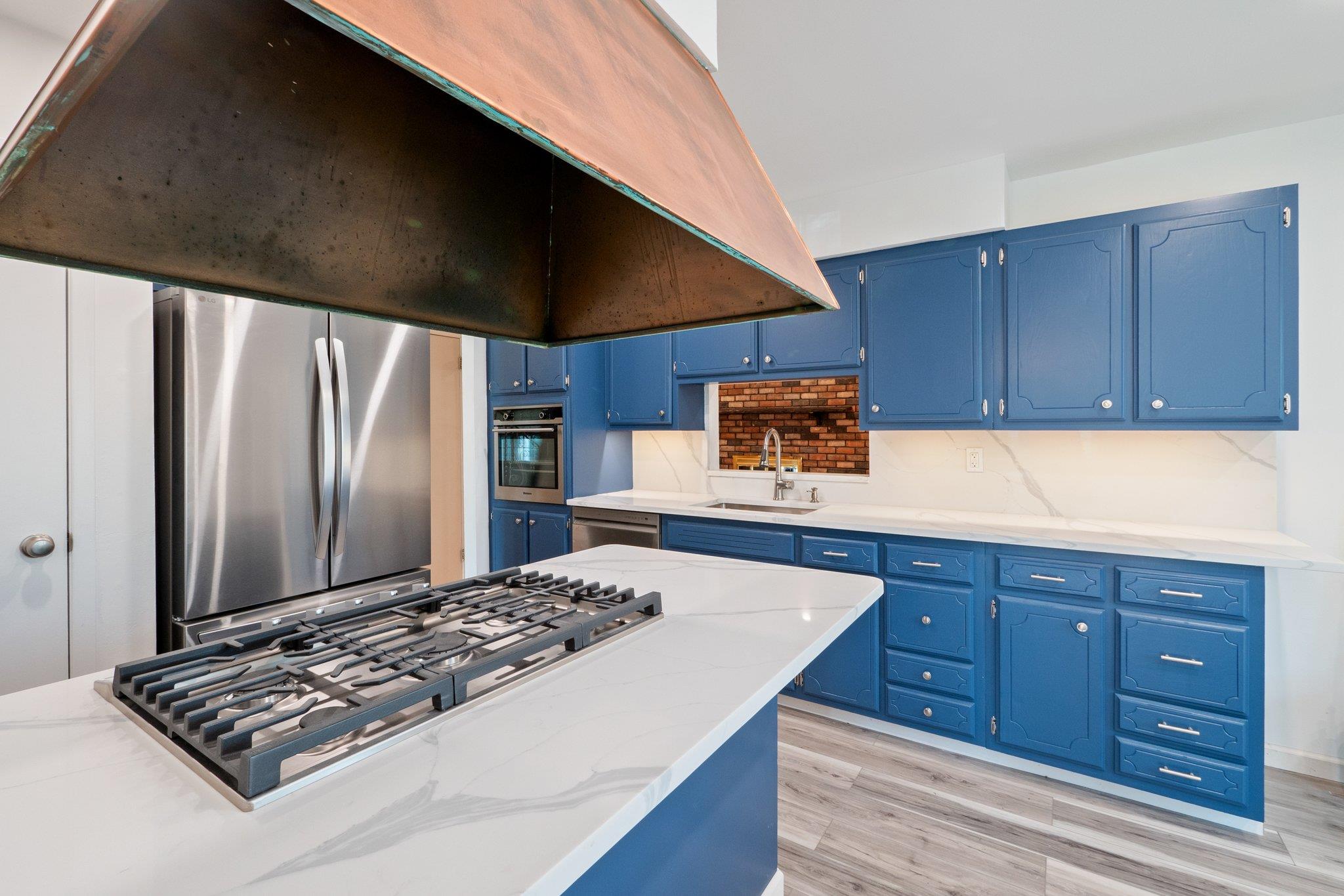4 N Penn Court, Dix Hills, Florida image 17