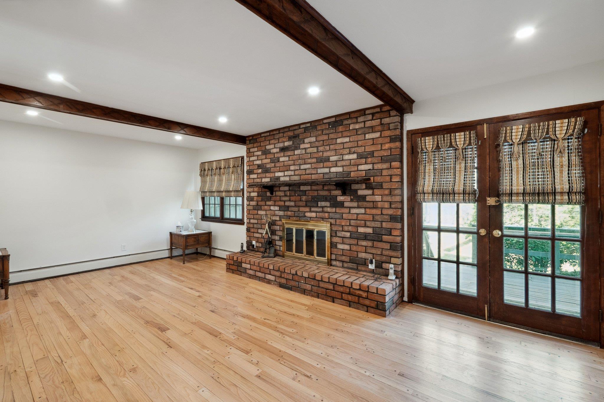 4 N Penn Court, Dix Hills, Florida image 13