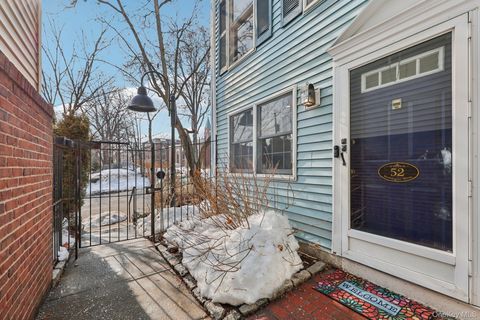 Condo For Sale - 52 Washington Mews #52<br/> Port Chester, NY 10573