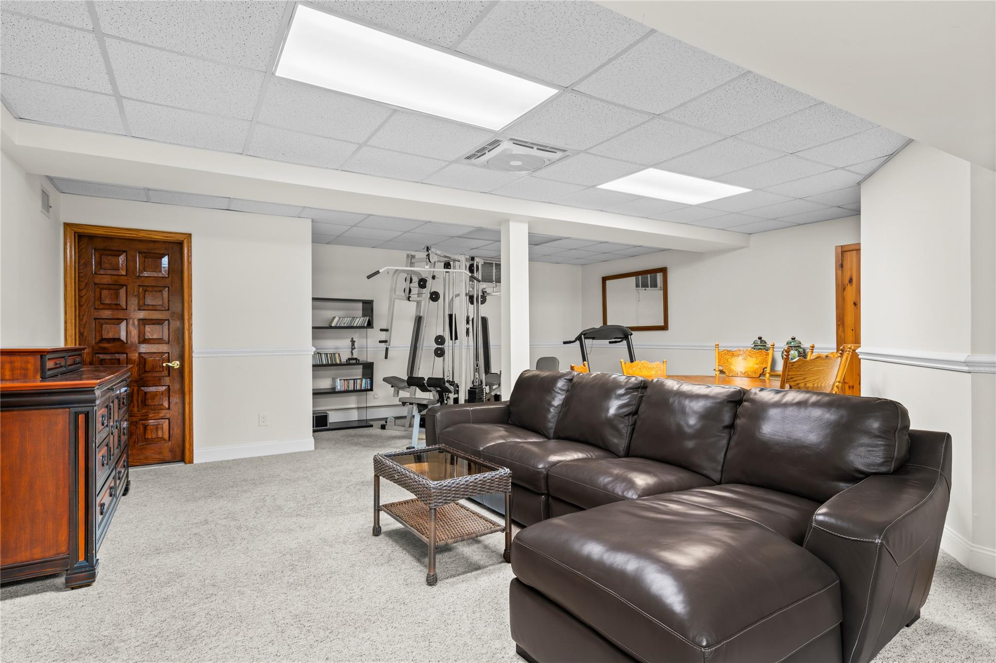 8 Trusdale Drive, Old Westbury, New York image 30