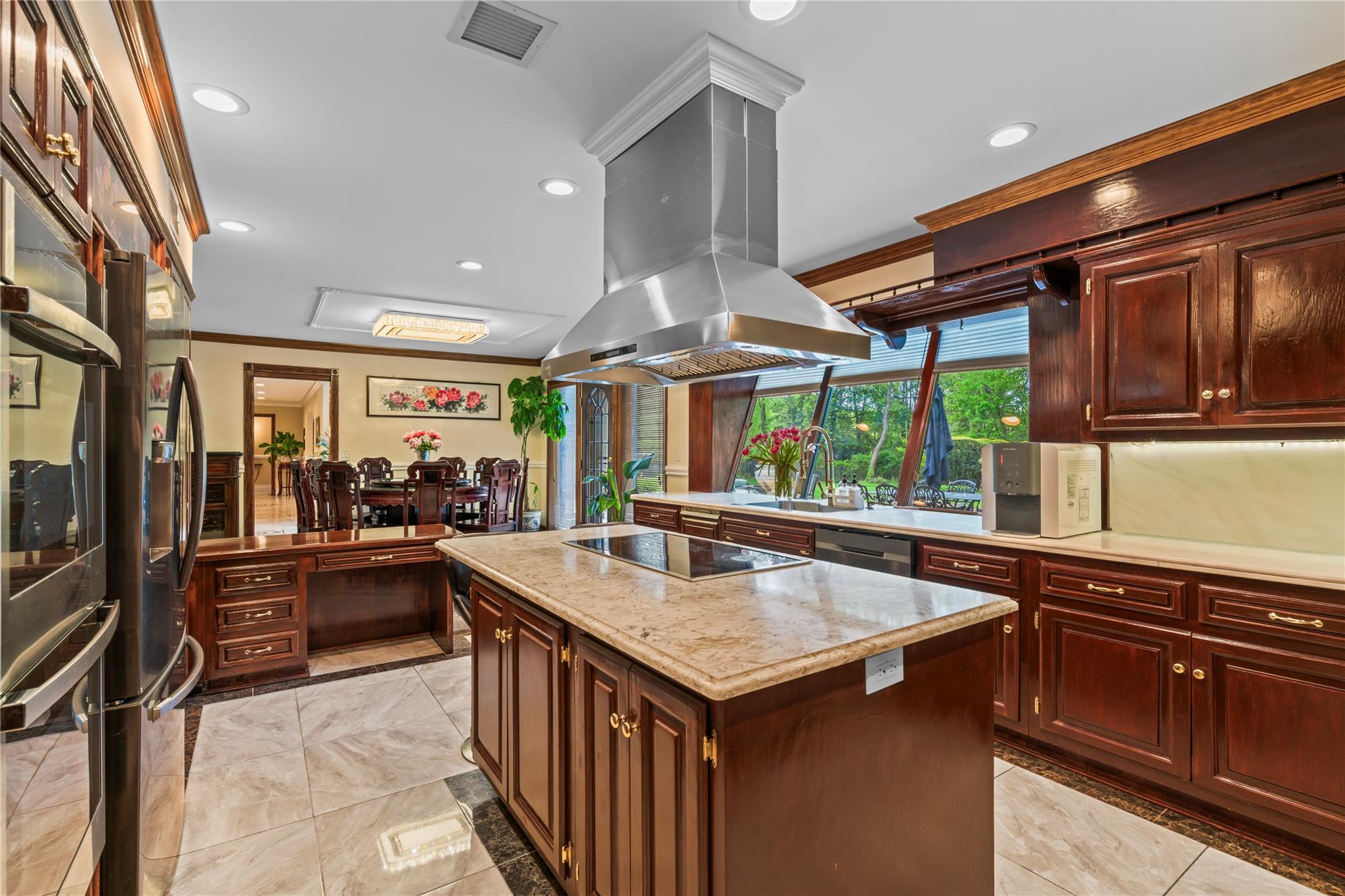 8 Trusdale Drive, Old Westbury, New York image 11