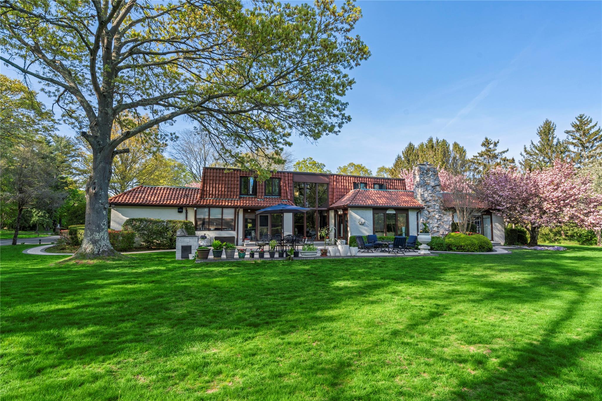8 Trusdale Drive, Old Westbury, New York image 34
