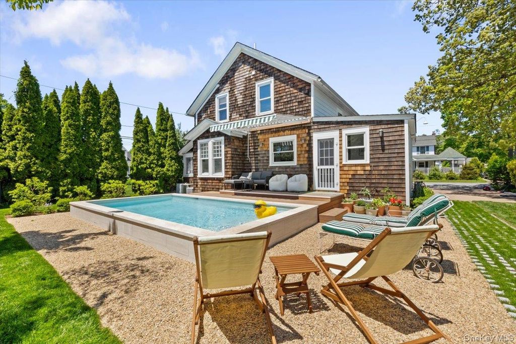 Photo of 19 New Jersey Avenue, Bellport Village, NY 11713 (MLS # 961197)