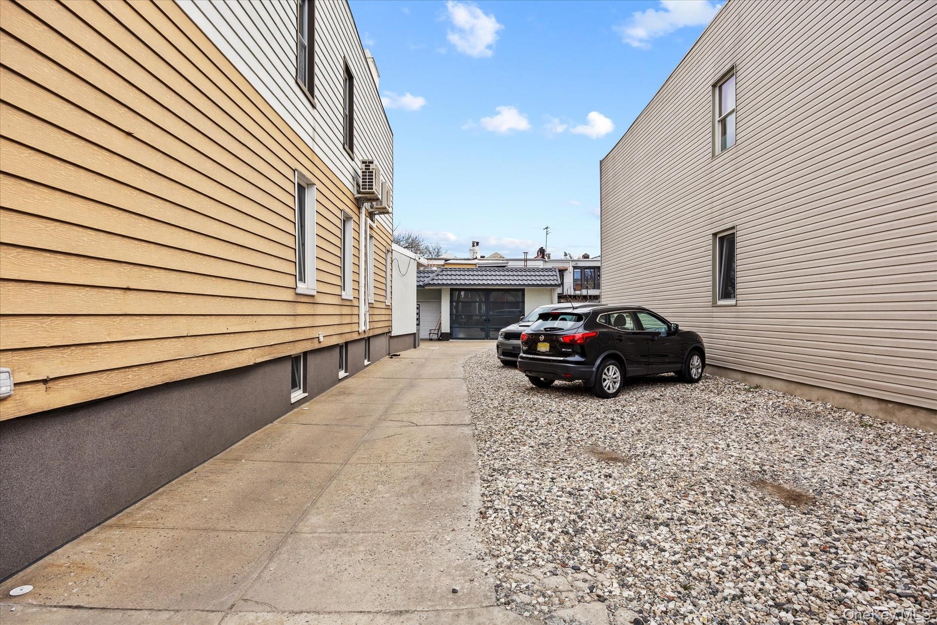 2020 Bleecker Street