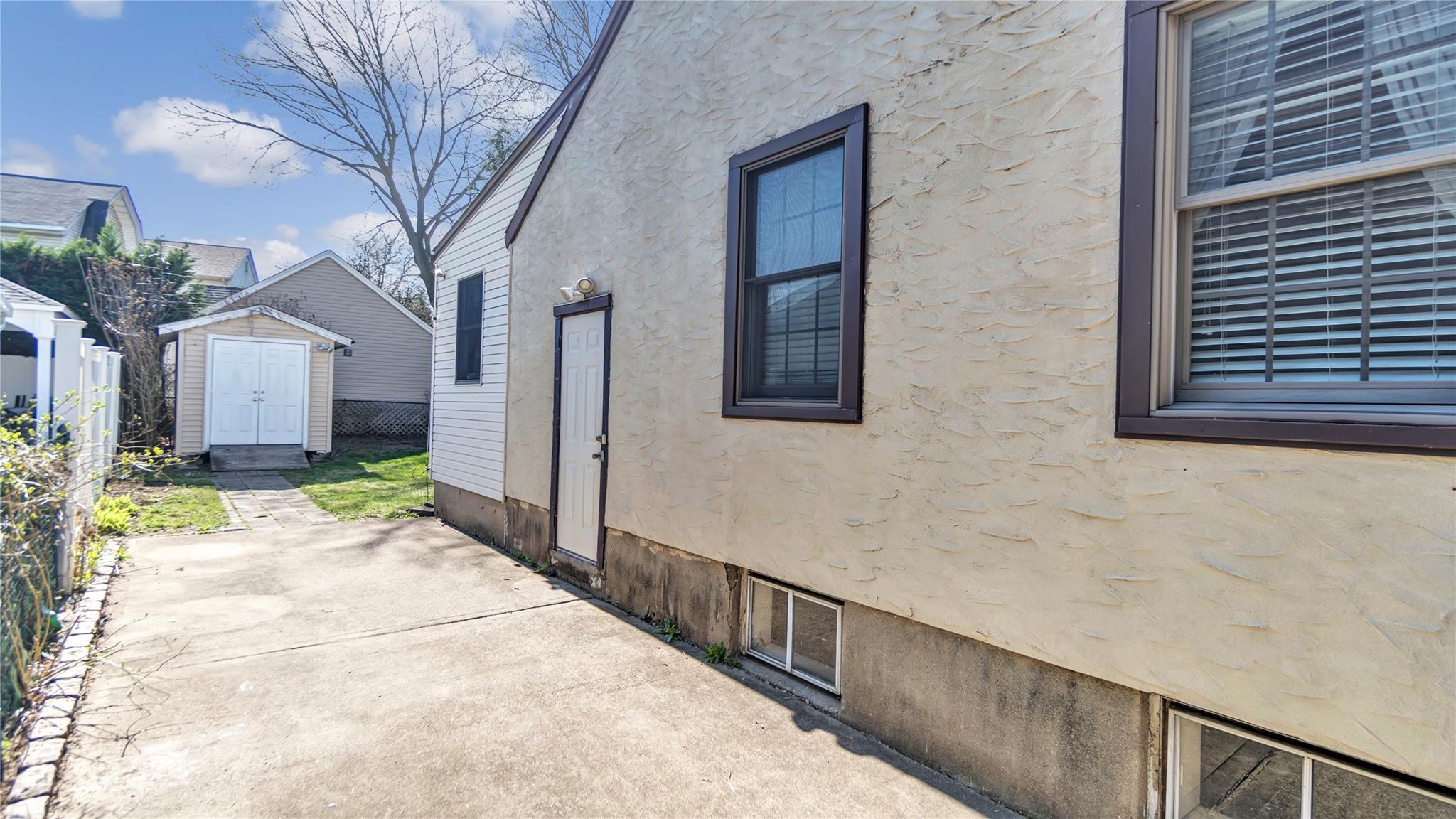 64 Barwick Street, Floral Park, New York image 26