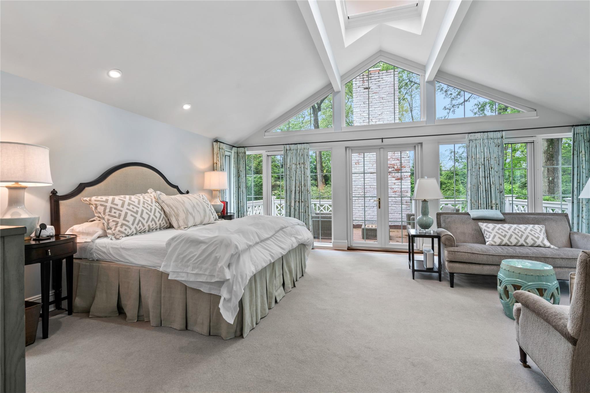 161 Piping Rock Road, Locust Valley, New York image 16